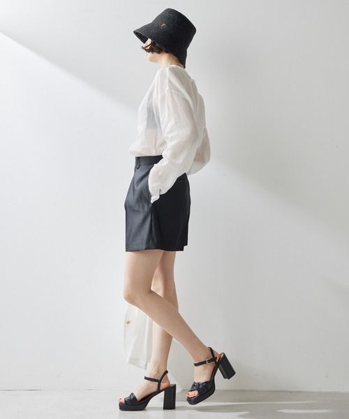 Whim Gazette(ウィムガゼット)の「タックショートパンツ(その他パンツ・レディース・ブラック/ライトベージュ・FREE)」の5枚目の写真