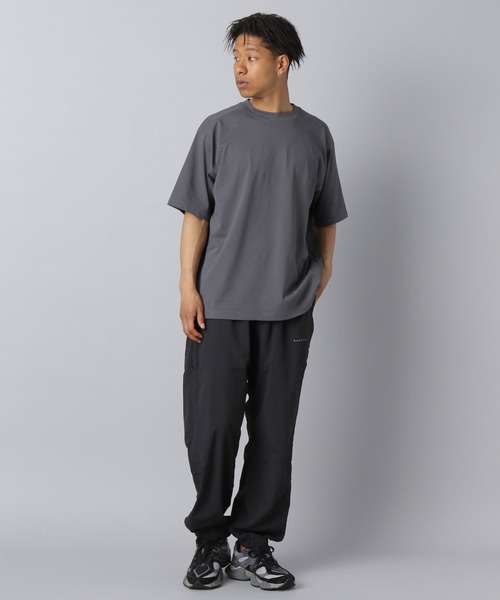 NUMERALS(ヌメラルズ)の「【NUMERALS】コンフォートロゴTシャツ(Tシャツ/カットソー・メンズ・ホワイト/グレー/ブラック・MEDIUM/LARGE)」の7枚目の写真