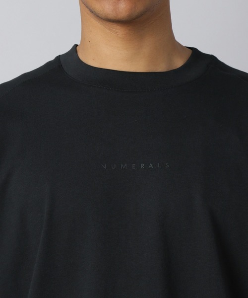 NUMERALS(ヌメラルズ)の「【NUMERALS】コンフォートロゴTシャツ(Tシャツ/カットソー・メンズ・ホワイト/グレー/ブラック・MEDIUM/LARGE)」の13枚目の写真
