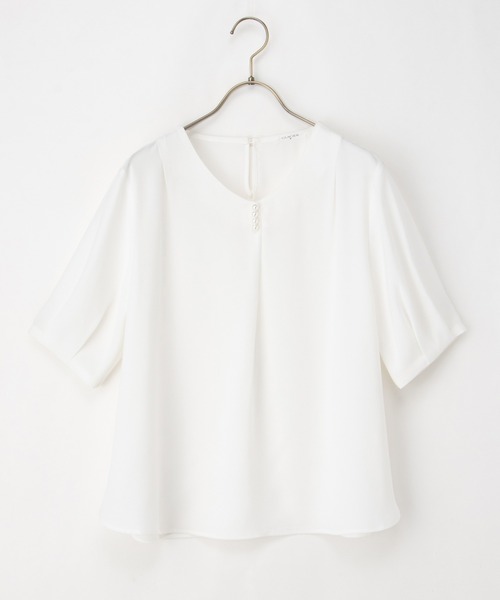 Honeys（ハニーズ）の「パール付きブラウス（シャツ/ブラウス・レディース・ネイビー/イエロー/グレイッシュベージュ/ブルー/ホワイト・S/M/L/LL/3L）」の16枚目の写真