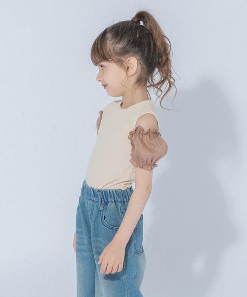 URBAN CHERRY(アーバンチェリー)の「オープンショルダー異素材ドッキングシアーパフスリーブリブトップス(Tシャツ/カットソー・キッズ・アイボリー/ブルー/ピンク・110cm/120cm/130cm/150cm/140cm)」の10枚目の写真