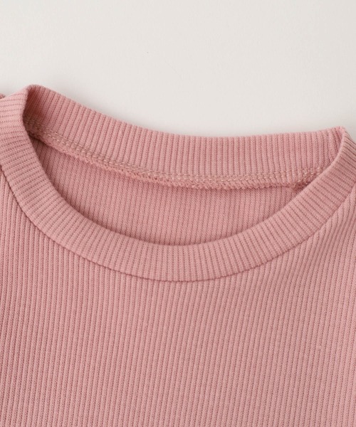 URBAN CHERRY(アーバンチェリー)の「オープンショルダー異素材ドッキングシアーパフスリーブリブトップス(Tシャツ/カットソー・キッズ・アイボリー/ブルー/ピンク・110cm/120cm/130cm/150cm/140cm)」の14枚目の写真