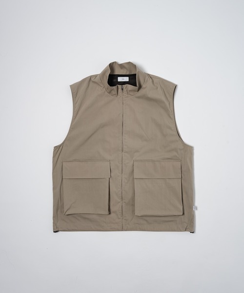 YOEL(ヨエル)の「YOEL - nylon vest / ナイロンべスト(ベスト・メンズ・グレイッシュベージュ/ブラック・MEDIUM/LARGE)」の12枚目の写真