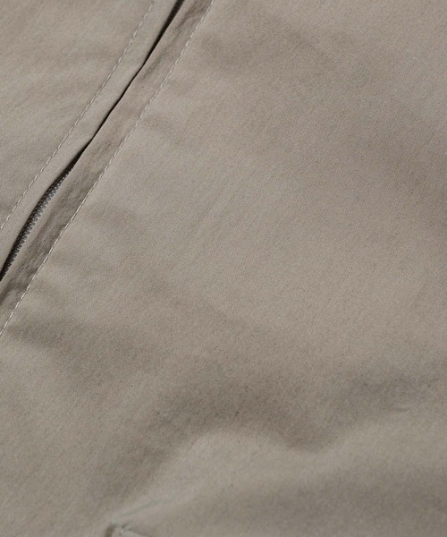 YOEL(ヨエル)の「YOEL - nylon vest / ナイロンべスト(ベスト・メンズ・グレイッシュベージュ/ブラック・MEDIUM/LARGE)」の14枚目の写真