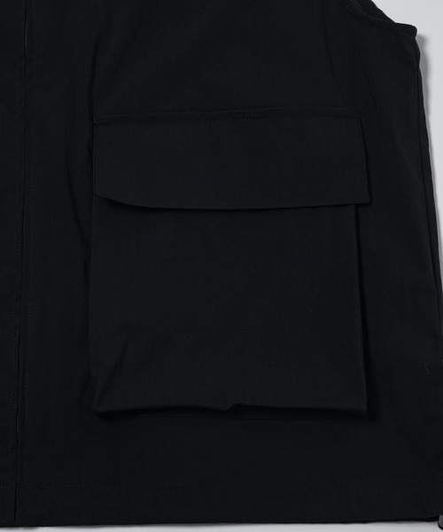 YOEL(ヨエル)の「YOEL - nylon vest / ナイロンべスト(ベスト・メンズ・グレイッシュベージュ/ブラック・MEDIUM/LARGE)」の20枚目の写真