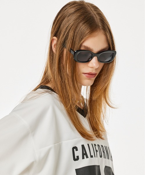 FOREVER 21(フォーエバー トゥエンティーワン)の「デザインサングラス(サングラス・レディース・ブラック・FREE)」の1枚目の写真