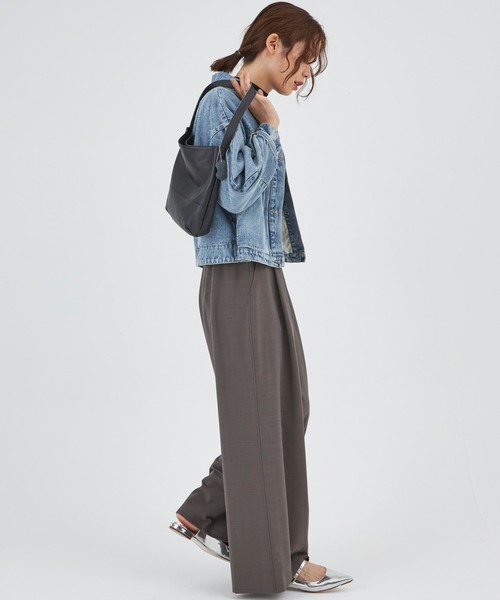 INED CLARO（イネドクラロ）の「バックタックデニムジャケット【セットアップ対応】（デニムジャケット・レディース・ブルー/グレー・フリー）」の17枚目の写真