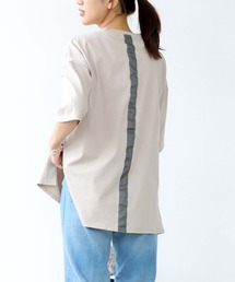 Jines（ジネス）の「エンボスロゴ バックテープ Tシャツ（Tシャツ/カットソー）」