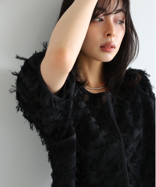 itto...(イット)の「華やかな立体感フリンジジャガードシアートップス(シャツ/ブラウス・レディース・ブラック/アイボリー・M)」の12枚目の写真