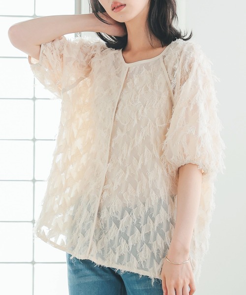 itto...(イット)の「華やかな立体感フリンジジャガードシアートップス(シャツ/ブラウス・レディース・ブラック/アイボリー・M)」の7枚目の写真