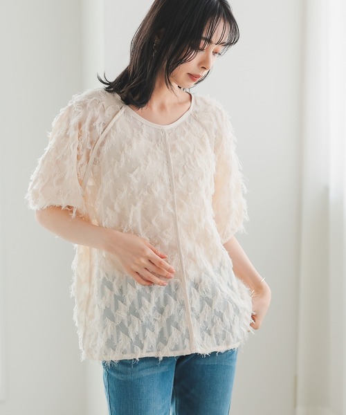 itto...(イット)の「華やかな立体感フリンジジャガードシアートップス(シャツ/ブラウス・レディース・ブラック/アイボリー・M)」の8枚目の写真