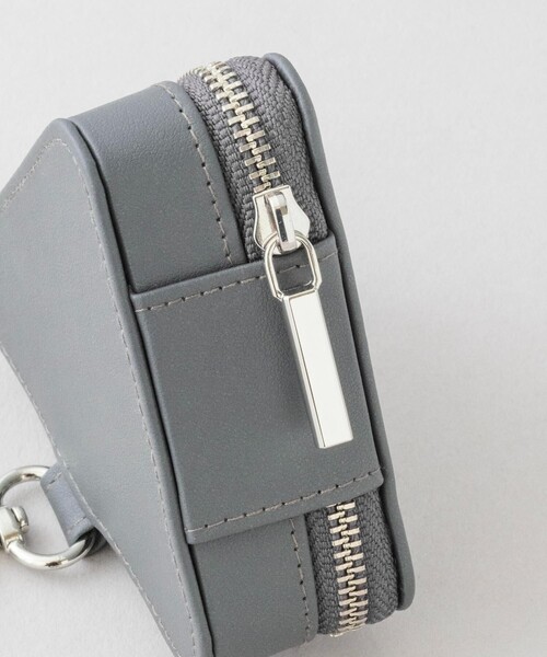 Jouete（ジュエッテ）の「【ZOZOTOWN限定】トライアングルポーチ（ラッピングキット・レディース・グレー・FREE）」の2枚目の写真