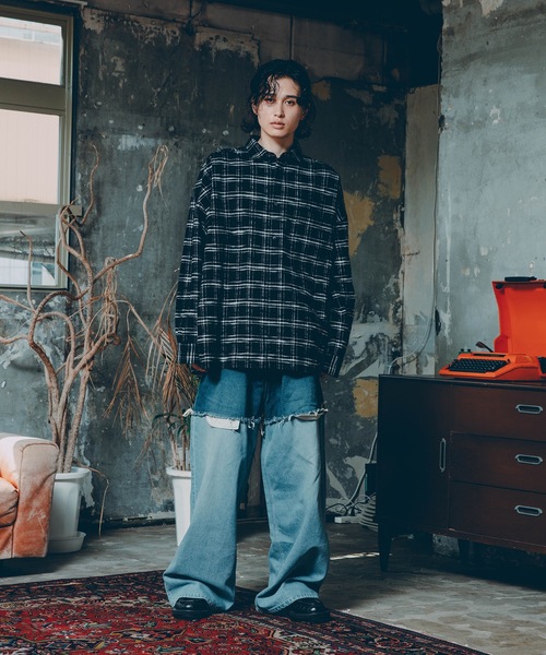 DISCOVERED（ディスカバード）の「LAYERED DENIM PANTS（デニムパンツ・メンズ・ブラック系1/ブラック系2/ブルー系1/ブルー系2・1/3）」の22枚目の写真