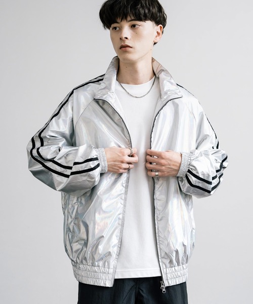 Rocky Monroe（ロッキーモンロー）の「オーバーサイズ袖ラインシャイニートラックジャケット（ブルゾン・メンズ・シルバー系/ブラック/ホワイト系・M/L）」の11枚目の写真
