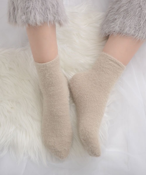 TONE SELECT GOODS（トーンセレクトグッズ）の「【float】ふわふわ ワンカラー シャギー ルームソックス/ソックス 【7色展開】（ソックス/靴下・レディース・ベージュ/ラベンダー/コーラル/ホワイト/ライトグリーン/ピンク/ライトイエロー・FREE）」の9枚目の写真