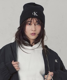 Calvin Klein（カルバン・クライン）の「モノグラムロゴニット帽（ニットキャップ/ビーニー）」