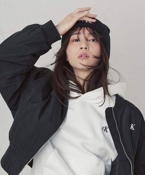 Calvin Klein(カルバン・クライン)の「モノグラムロゴニット帽(ニットキャップ/ビーニー・メンズ・グレー/ブラック・FREE)」の7枚目の写真