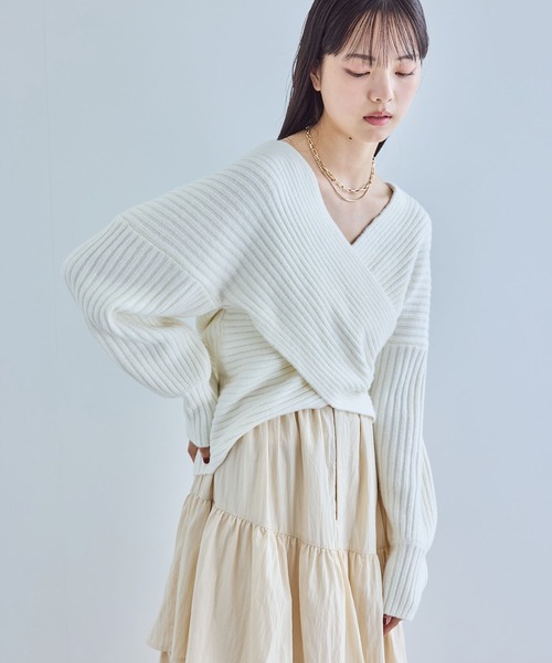 VIS（ビス）の「ふんわりカシュクールニットプルオーバー（ニット/セーター・レディース・レッド/オフホワイト/チャコールグレー・FREE）」の12枚目の写真