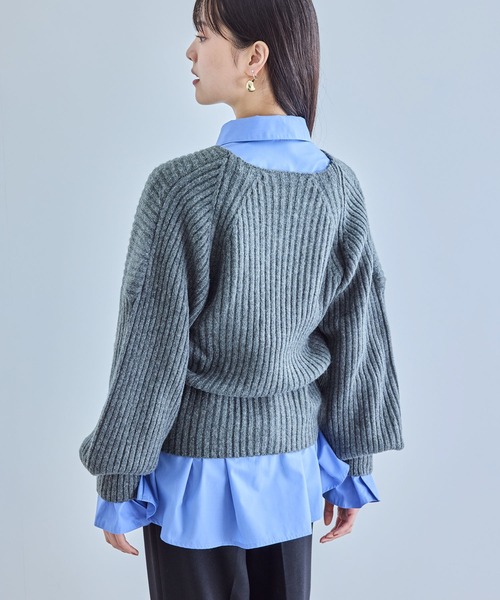 VIS（ビス）の「ふんわりカシュクールニットプルオーバー（ニット/セーター・レディース・レッド/オフホワイト/チャコールグレー・FREE）」の14枚目の写真