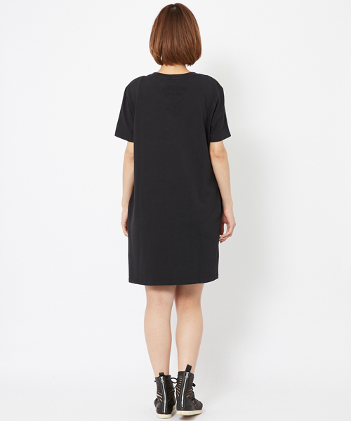 MILKFED.（ミルクフェド）の「SKARGORN BIG TEE　DRESS（スカルゴーン/コラボ/オーバーサイズ/ドレス/ワンピース）（ワンピース・レディース・ホワイト/ブラック・ONE SIZE）」の4枚目の写真