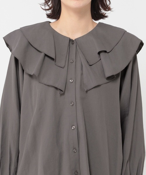 studio CLIP(スタディオクリップ)の「エアリーフリルブラウス(シャツ/ブラウス・レディース・アイボリー/ライトブルー/チャコール・FREE)」の17枚目の写真