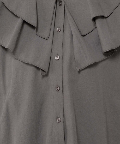 studio CLIP(スタディオクリップ)の「エアリーフリルブラウス(シャツ/ブラウス・レディース・アイボリー/ライトブルー/チャコール・FREE)」の21枚目の写真