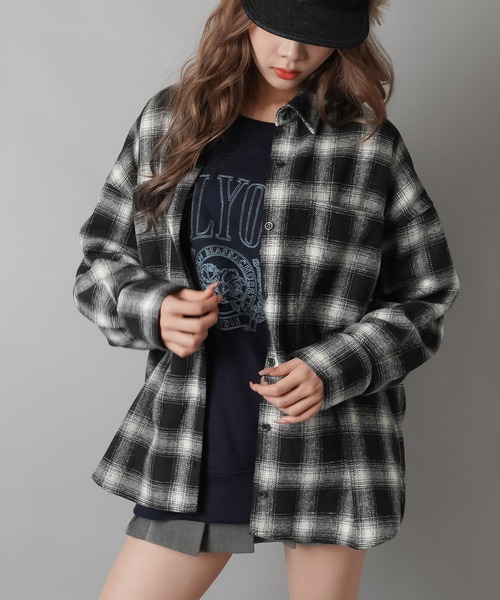 SPINNS（スピンズ）の「あったか起毛素材 オーバーサイズビッグチェックシャツ（シャツ/ブラウス・レディース・ネイビー/ブラウン/オフホワイト/ブラック・ONESIZE）」の18枚目の写真