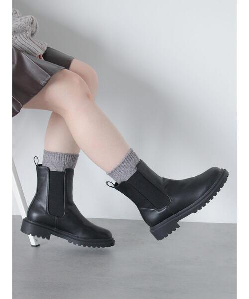 ehka sopo（エヘカソポ）の「サイドゴアブーツ（ブーツ・レディース・ブラック/キナリ・L/M）」の2枚目の写真