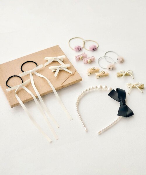 apres les cours（アプレレクール）の「パールリボンカチューシャ（カチューシャ・キッズ・アイボリー・FREE）」の4枚目の写真