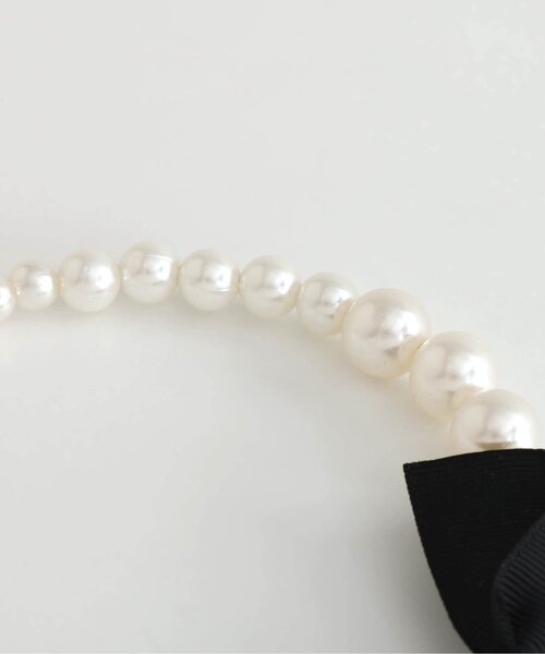 apres les cours（アプレレクール）の「パールリボンカチューシャ（カチューシャ・キッズ・アイボリー・FREE）」の7枚目の写真