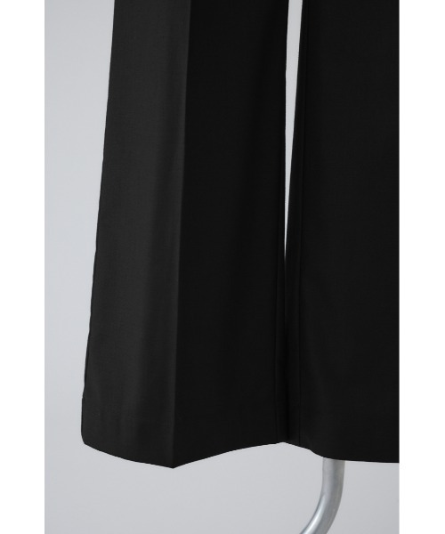 RIM.ARK（リムアーク）の「Two tuck straight PT ツ―タックストレートパンツ（スラックス・レディース・チャコールグレー/ライトベージュ/ブラック・36/38）」の13枚目の写真