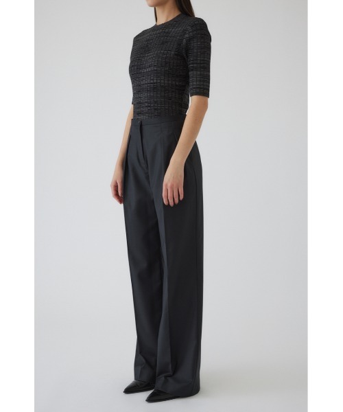 RIM.ARK（リムアーク）の「Two tuck straight PT ツ―タックストレートパンツ（スラックス・レディース・チャコールグレー/ライトベージュ/ブラック・36/38）」の5枚目の写真