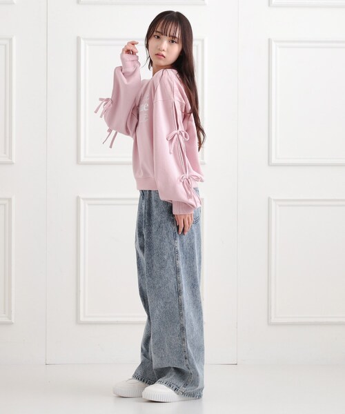 PINK-latte(ピンクラテ)の「ミニ裏毛リボンプルオーバー(Tシャツ/カットソー・キッズ・ベビーピンク/アイボリー/ブラック/ライトブルー・16/15 /14/13)」の17枚目の写真