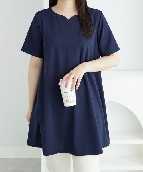 alotta(アロッタ)の「ロングフレアーTシャツチュニック(チュニック・レディース・ブラック/ロイヤルブルー/ネイビー/ピンク/ブラック系その他/モカ/ネイビー系・4L/3L/5L/LL/L/M)」の4枚目の写真