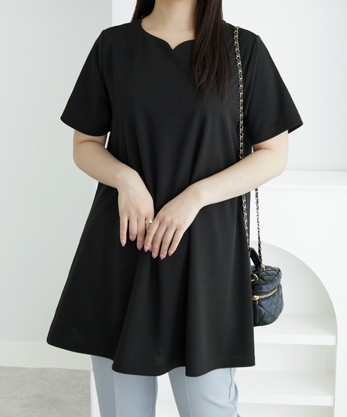 alotta(アロッタ)の「ロングフレアーTシャツチュニック(チュニック・レディース・ブラック/ロイヤルブルー/ネイビー/ピンク/ブラック系その他/モカ/ネイビー系・4L/3L/5L/LL/L/M)」の1枚目の写真