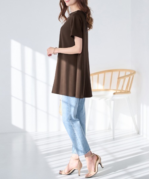 alotta(アロッタ)の「ロングフレアーTシャツチュニック(チュニック・レディース・ブラック/ロイヤルブルー/ネイビー/ピンク/ブラック系その他/モカ/ネイビー系・4L/3L/5L/LL/L/M)」の10枚目の写真