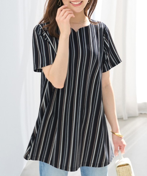 alotta(アロッタ)の「ロングフレアーTシャツチュニック(チュニック・レディース・ブラック/ロイヤルブルー/ネイビー/ピンク/ブラック系その他/モカ/ネイビー系・4L/3L/5L/LL/L/M)」の13枚目の写真