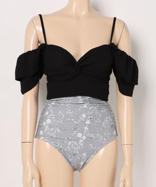 軽い着け心地でしっかり盛れる【楽盛り水着】 ショルダーフリル