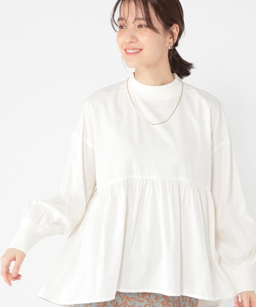 studio CLIP(スタディオクリップ)の「リブモック切り替えフレアブラウス(シャツ/ブラウス・レディース・オフホワイト/オリーブ/ライトグレー・FREE)」の2枚目の写真