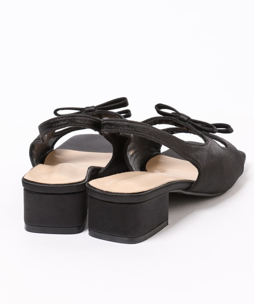 mysty woman（ミスティウーマン）の「ダブルリボンサテンミュール  323424（サンダル・レディース・ブラック/モカ・LARGE/MEDIUM）」の13枚目の写真