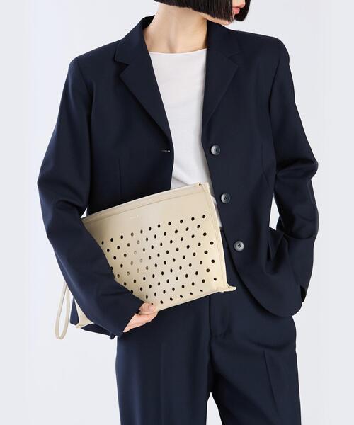 agnes b.(アニエスベー)の「ハンドバッグ YAS08-04(クラッチバッグ・レディース・ベージュ・FREE)」の7枚目の写真