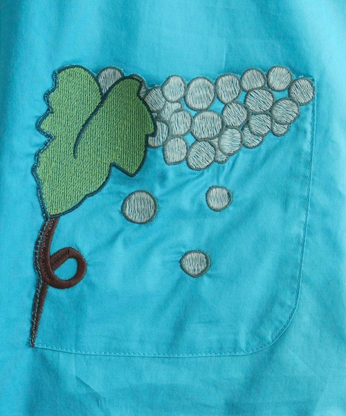 Emago（イマゴ）の「EMAGO ぶどう刺繍シャツ（シャツ/ブラウス・レディース・ブルー/ホワイト/ブラック・FREE）」の21枚目の写真
