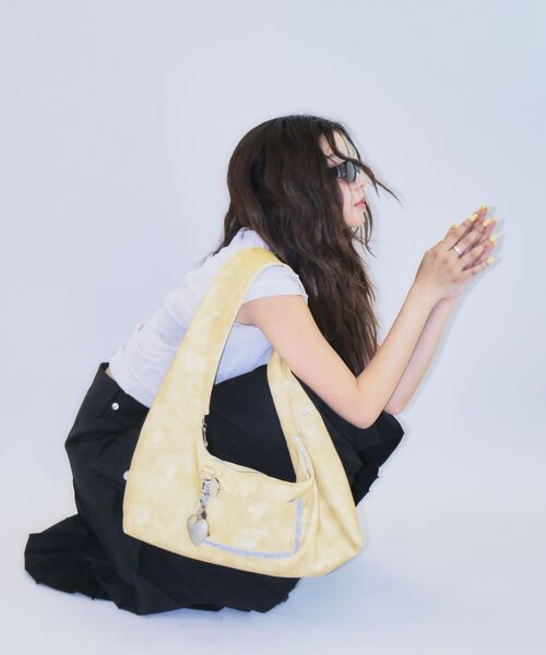 PULP/417EDIFICE（パルプフォーワンセブンエディフィス）の「【Geek Office / ギークオフィス】HIETA / ヒエタ TINA（ハンドバッグ・レディース・ホワイト/ブラウン/レッド/ブラック/アイボリー/ブルー・FREE）」の21枚目の写真