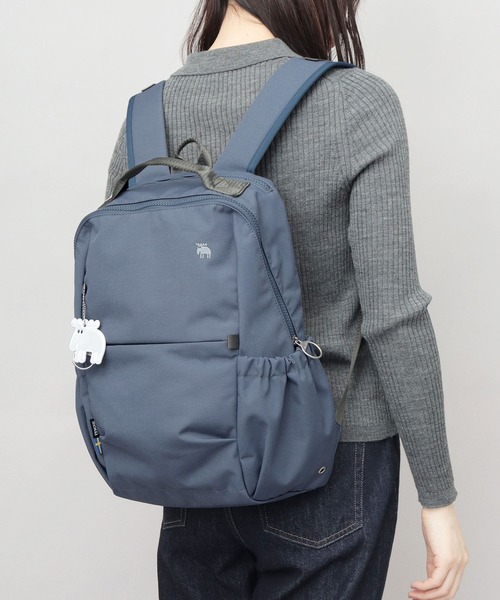 moz(モズ)の「軽量 撥水 ポリエステル バックパック PC収納・キャリーオン対応(バックパック/リュック・レディース・ブラック/ブルー/オフホワイト・FREE)」の6枚目の写真