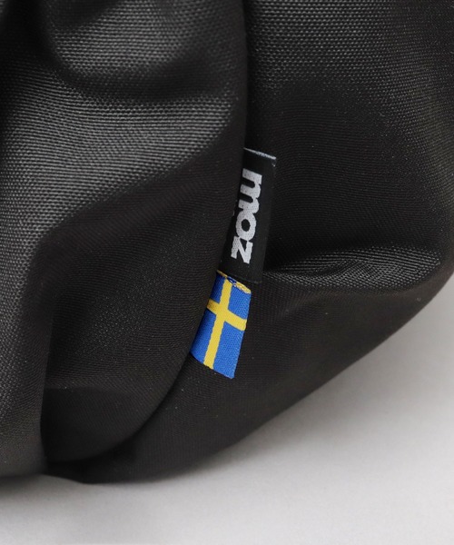 moz(モズ)の「軽量 撥水 ポリエステル バックパック PC収納・キャリーオン対応(バックパック/リュック・レディース・ブラック/ブルー/オフホワイト・FREE)」の12枚目の写真