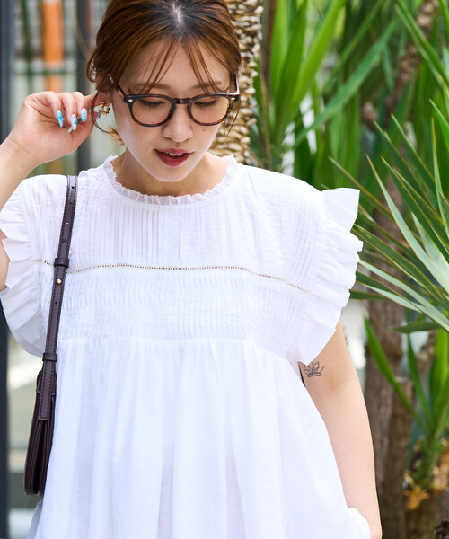 FREAK'S STORE（フリークスストア）の「限定展開　インド ボイル ピンタック ギャザー フリル ブラウス（シャツ/ブラウス・レディース・ブラック/ブラウン系その他/オフホワイト/レモンイエロー/ライトグレー/レッド/ネイビー・ﾌﾘ-）」の8枚目の写真