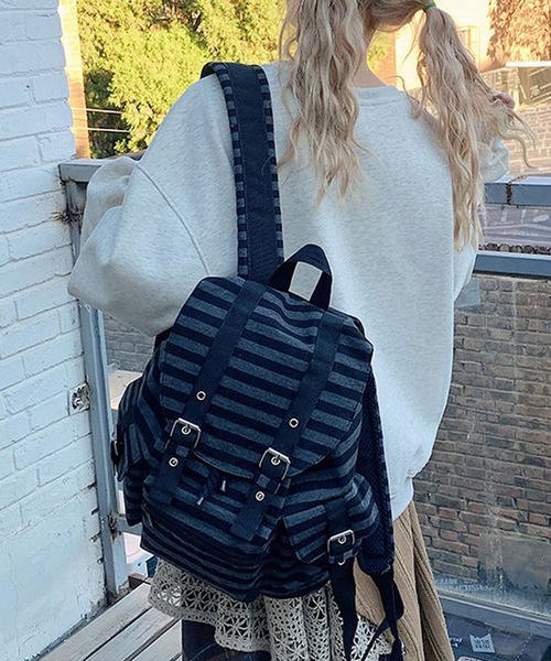 MEMECLE(メメクル)の「【 MEMECLE / メメクル 】ストライプ ベルト バックパック(バックパック/リュック・レディース・ブラック/ブラウン・FREE)」の9枚目の写真