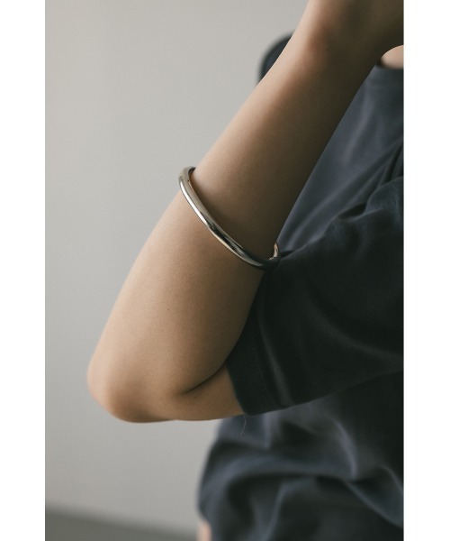 STYLEMIXER(スタイルミキサー)の「アルティメイトバングル(バングル/リストバンド・レディース・ゴールド/シルバー・FREE)」の1枚目の写真