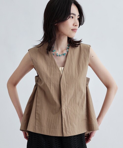 GALLEST(ギャレスト)の「【セットアップ可能】ペーパーライクジレブラウス(シャツ/ブラウス・レディース・ブラック/ベージュ/ホワイト・38)」の18枚目の写真