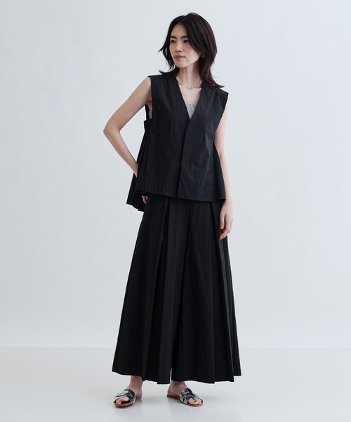 GALLEST(ギャレスト)の「【セットアップ可能】ペーパーライクジレブラウス(シャツ/ブラウス・レディース・ブラック/ベージュ/ホワイト・38)」の12枚目の写真